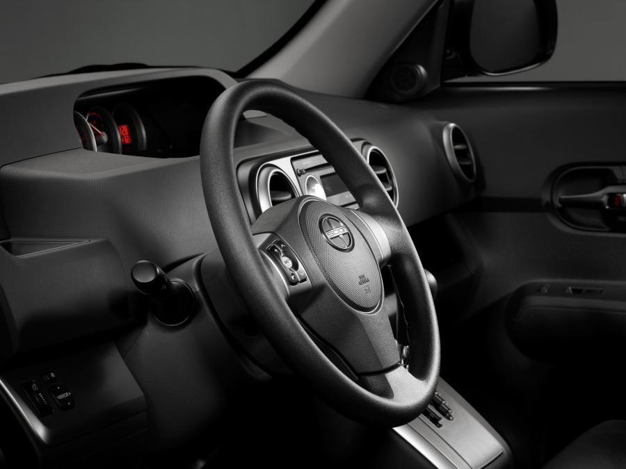  Scion xB 2011 года  (фото 41 из 58)